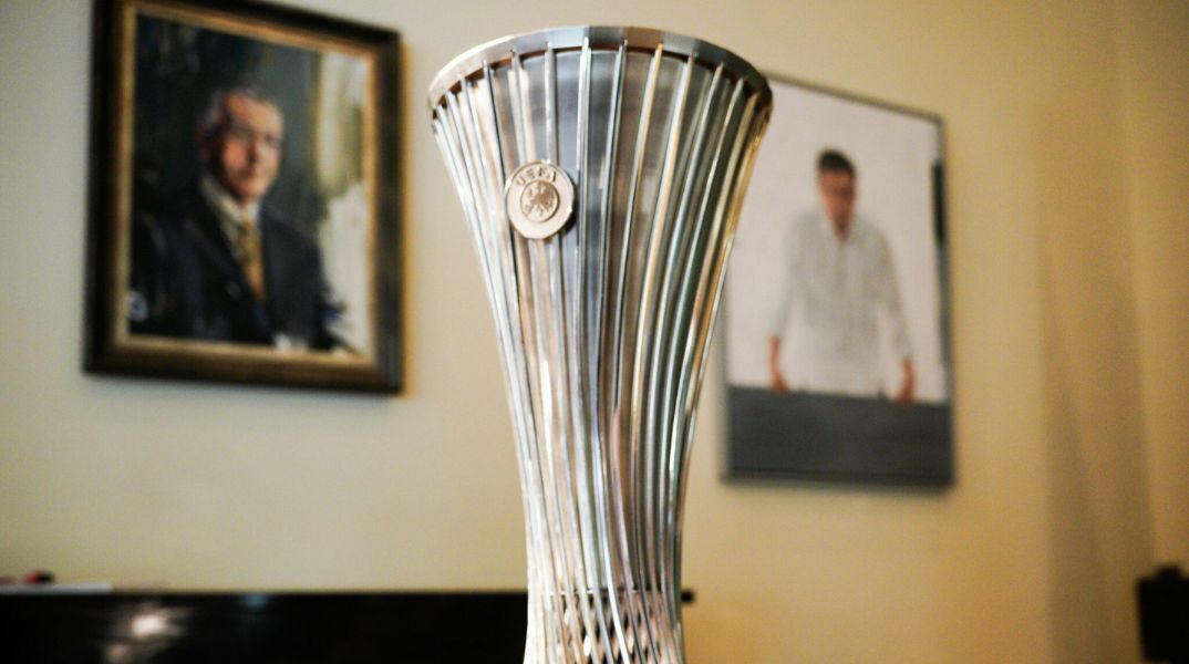 Δήμος Αθηναίων: Στην Πλατεία Κοτζιά το τρόπαιο του Conference League - Θα το υποδεχθεί ο Χάρης Δούκας - Οι ώρες κοινού. 