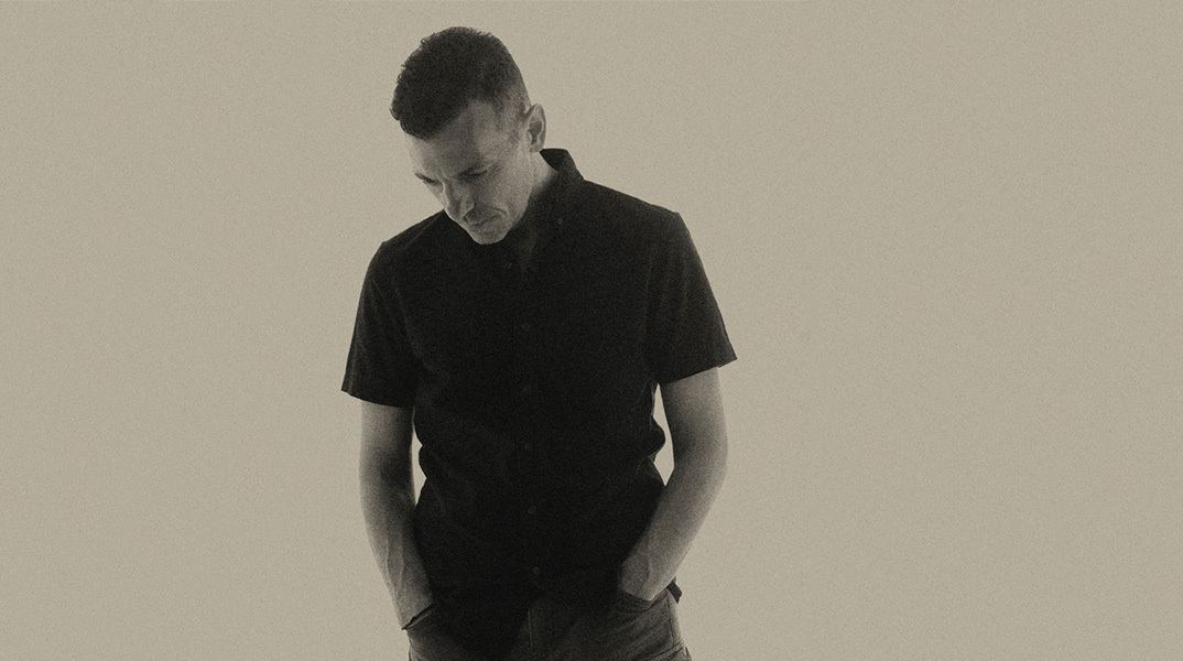 Μανώλης Φάμελλος: «Με ελαφριά καρδιά» στο Άλσος