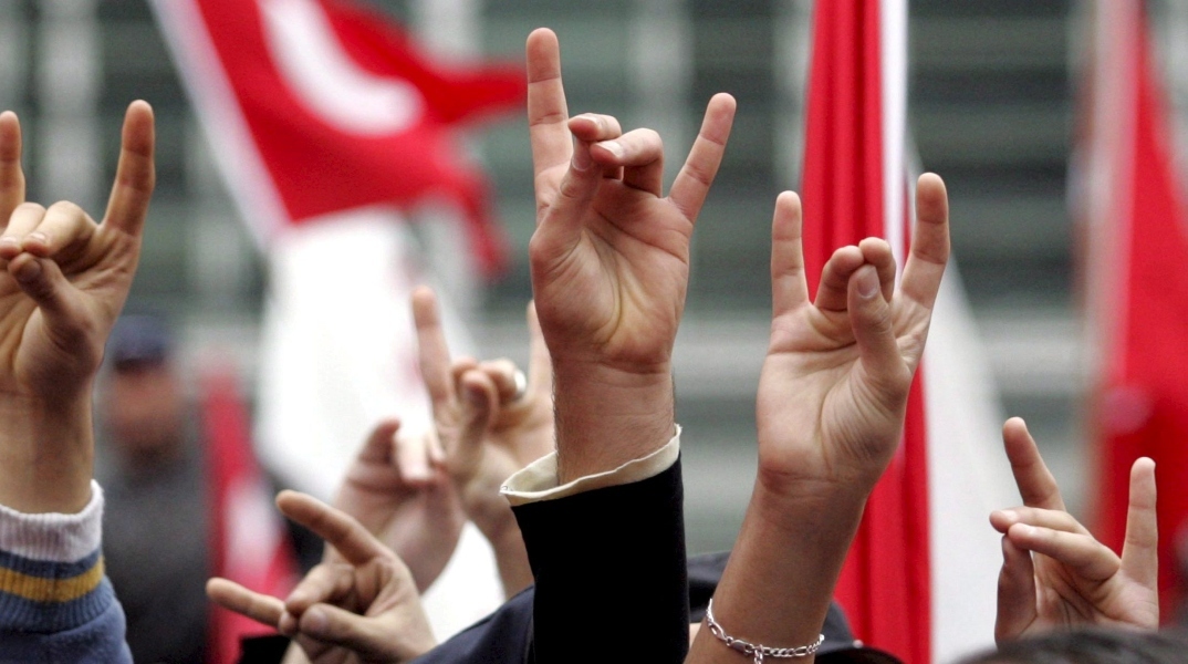 Le Figaro: Δημοσίευμα κάνει λόγο για αναζωπύρωση της δράσης των Γκρίζων Λύκων στη Γαλλία