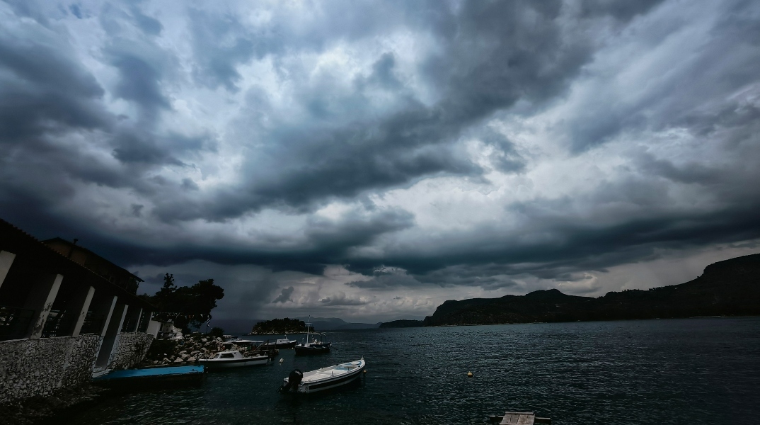 Καιρός: Βροχές και καταιγίδες την Παρασκευή