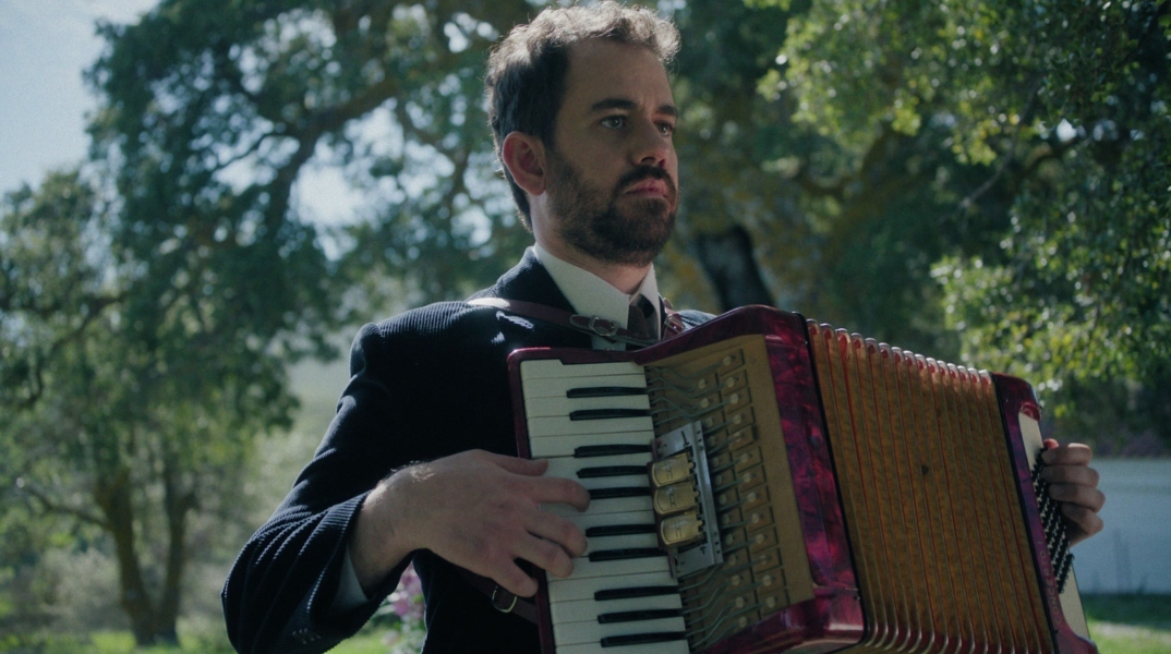 Theodore: Δείτε πρώτοι το βιντεοκλίπ του νέου τραγουδιού «The Big Rip»