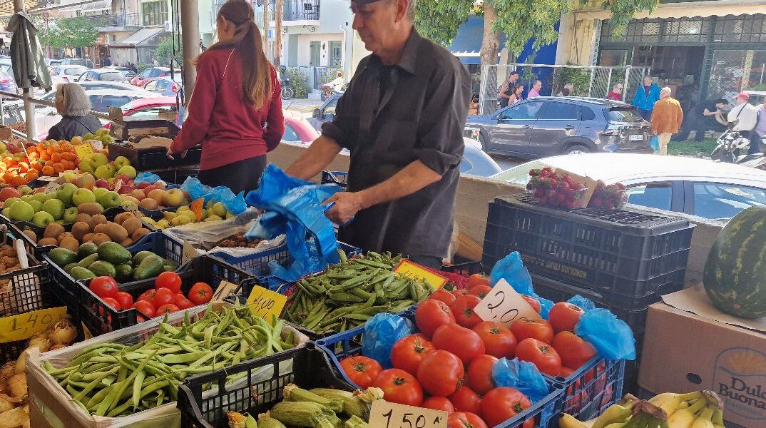 Η λαϊκή του Σαββάτου στην Καλαμάτα