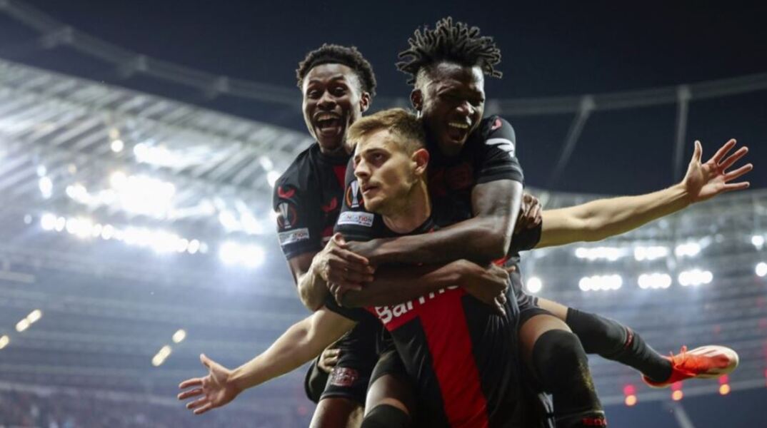 Η Λεβερκούζεν έγραψε ιστορία αφού κατέρριψε το ρεκόρ διαδοχικών αήττητων αγώνων - Έφτασε τα 49 συνεχή ματς χωρίς να ηττηθεί.