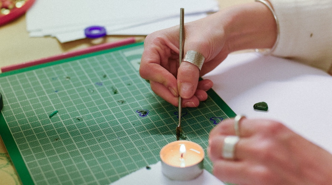 Πού θα φτιάξεις κοσμήματα πάνω σε δικά σου σχέδια;