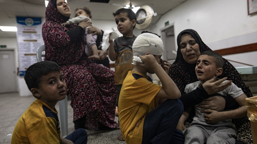 Παιδιά με χτυπήματα και οι μητέρες τους σε νοσοκομείο 