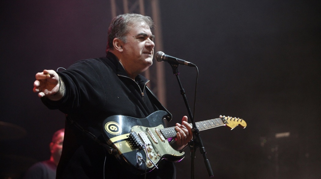 Δημήτρης Σταρόβας