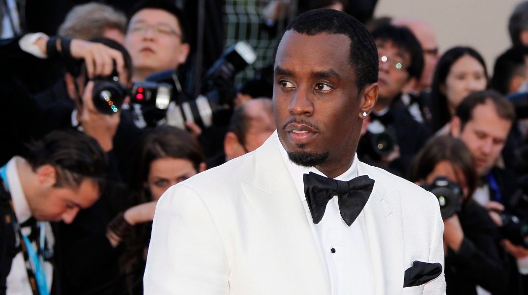 Ο Diddy παραδέχτηκε ότι βιαιοπράγησε σε βάρος της πρώην συντρόφου του: «Αναλαμβάνω την πλήρη ευθύνη» - Το CNN έδωσε στη δημοσιότητα τα σοκαριστικά πλάνα.