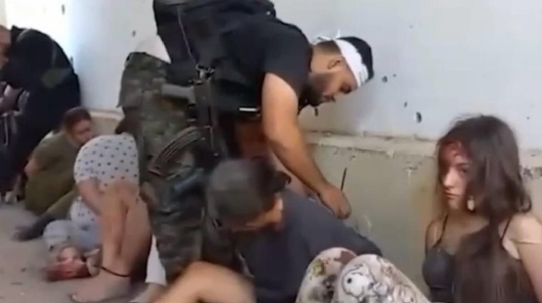 Όμηροι: Βίντεο Ισραηλινών γυναικών στα χέρια της Χαμάς