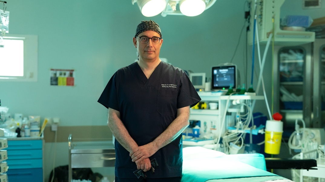 Ο καθηγητής χειρουργικής Γιώργος Σωτηρόπουλος