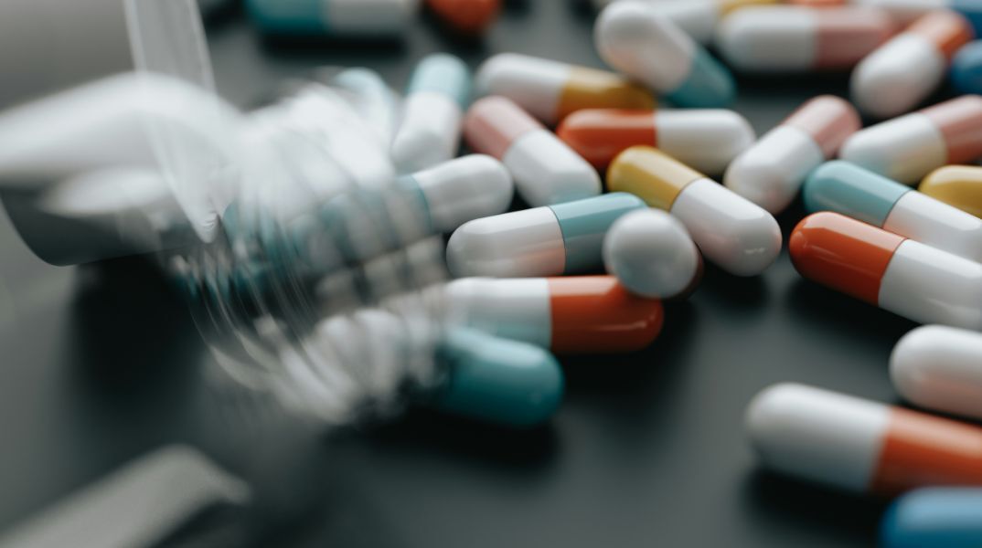 Εξαρθρώθηκε συμμορία που δραστηριοποιούνταν στην παραγωγή και εμπορία αναβολικών και άλλων φαρμακευτικών σκευασμάτων.