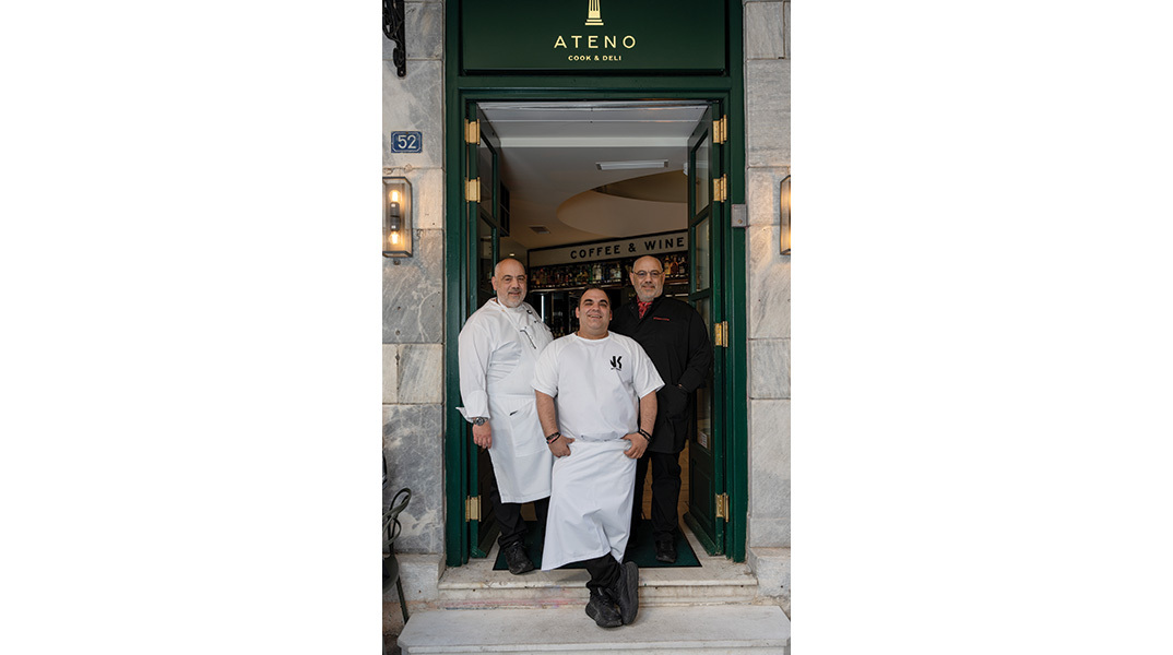Ateno Cook & Deli - Οι chef Σπύρος και Βαγγέλης Λιάκου και ο chef Νίκος Καραθάνος
