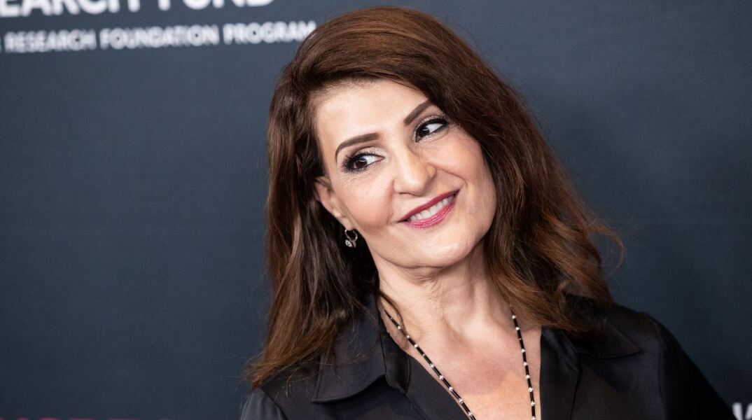 Η Νία Βαρντάλος