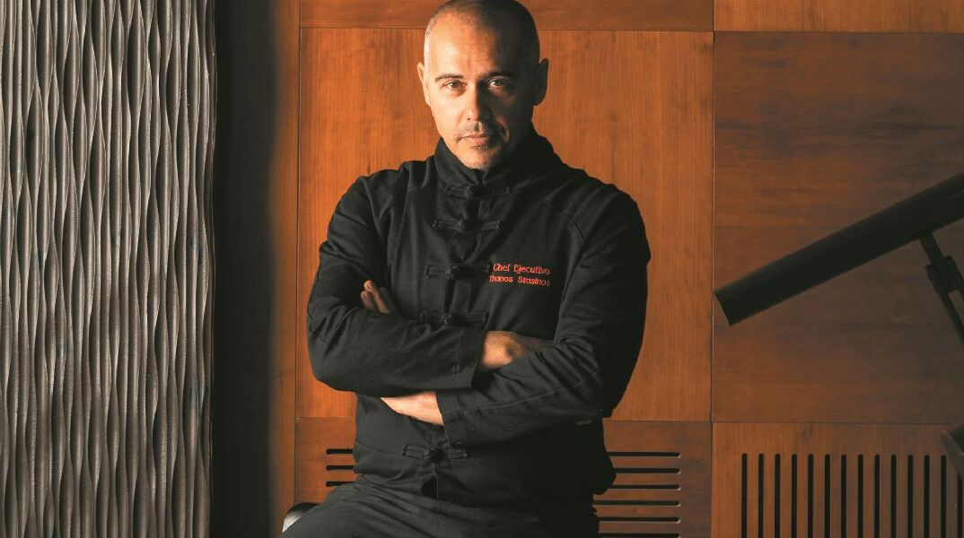 Ο πολυβραβευμένος σεφ Θάνος Στασινός
