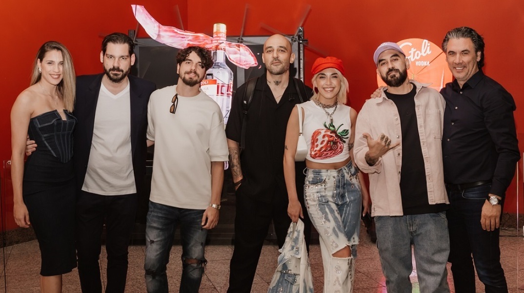 oi_4_ambassadors__h_ομαδα_τησ_β_σ__καρουλιασ