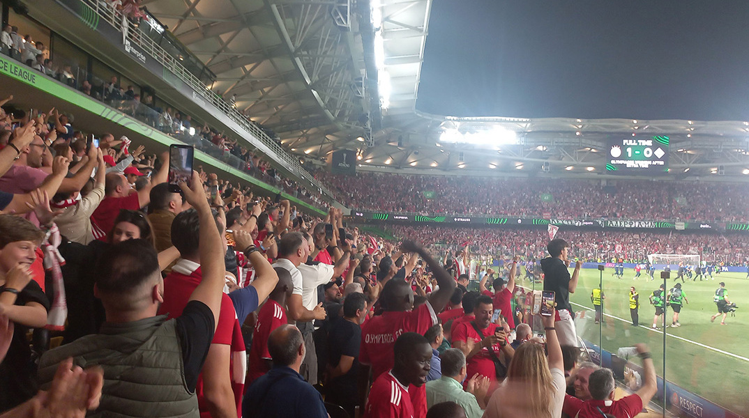 Ολυμπιακός: Ένα κόκκινο ποτάμι στην πιο μεγάλη νύχτα