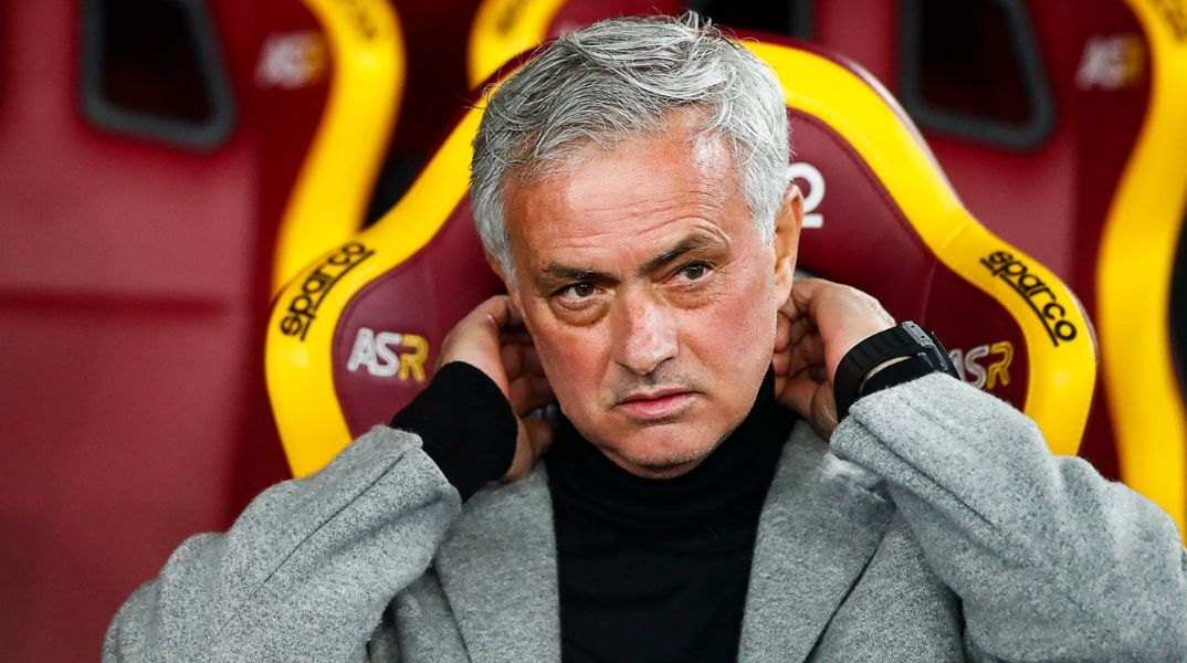 Ζοζέ Μουρίνιο: Η Φενέρμπαχτσε ανακοινώνει σήμερα τον Πορτογάλο προπονητή - Θα συνεχίσει την καριέρα του στην Τουρκία με συμβόλαιο 20 εκατ. ευρώ.