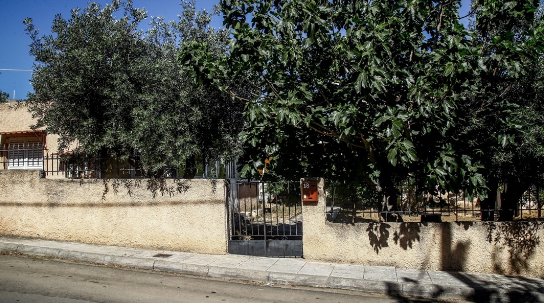 Το σπίτι όπου βρέθηκε απανθρακωμένο το πτώμα του ηλικιωμένου