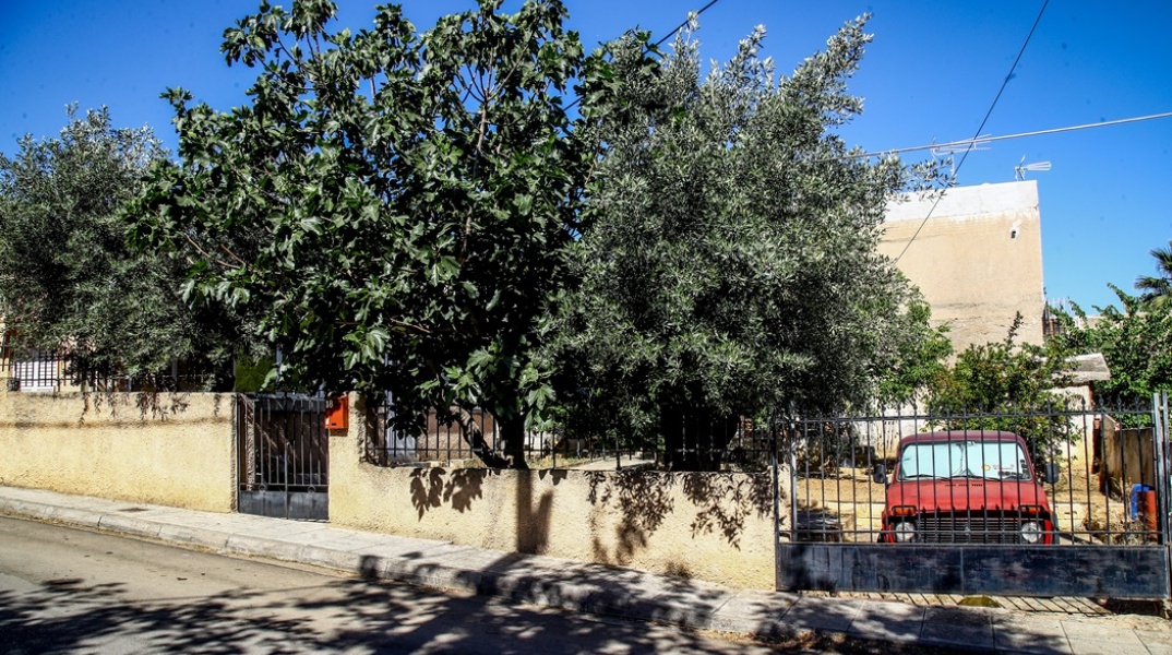 Το σπίτι όπου βρέθηκε απανθρακωμένο το πτώμα του ηλικιωμένου