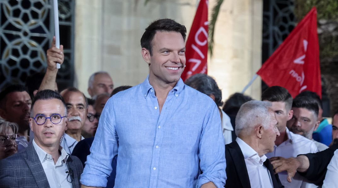 Ευρωεκλογές 2024 - Νέο βίντεο του Στέφανου Κασσελάκη - Ο πρόεδρος του ΣΥΡΙΖΑ σχολιάζει την ακρίβεια σε ακτοπλοϊκά εισιτήρια και ρεύμα.