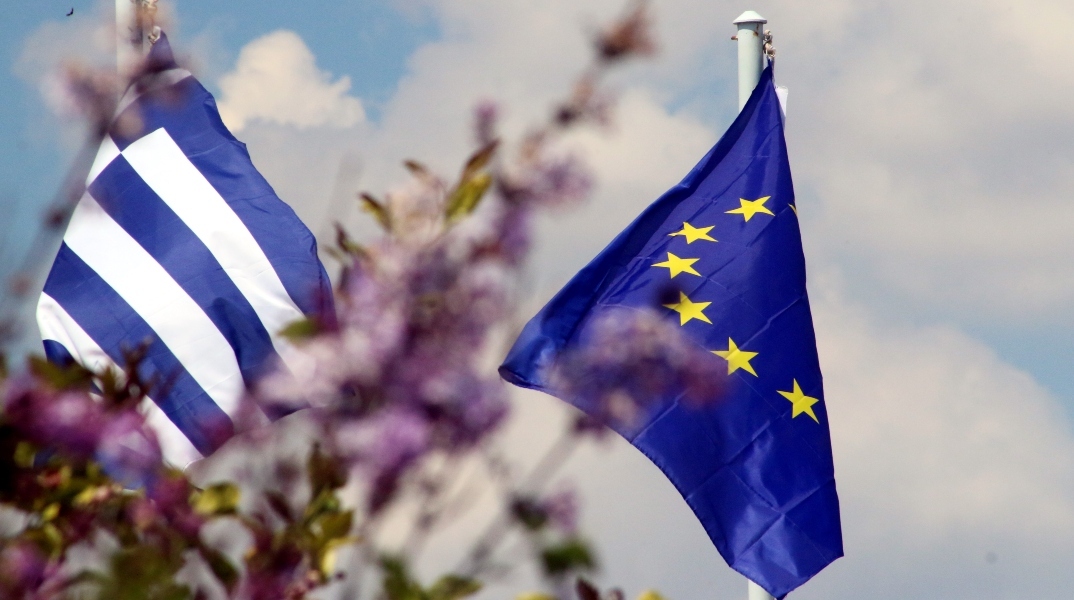 Νοσταλγώντας την Αμοργό, ψηφίζοντας για την Ευρώπη