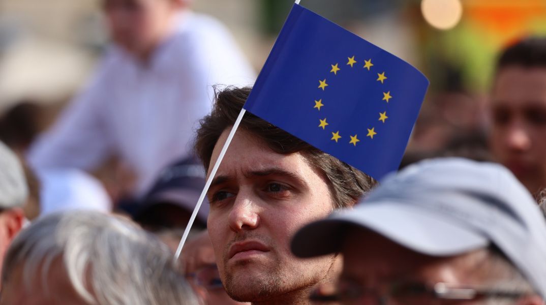 Ευρωεκλογές 2024 - Η Ευρώπη ψηφίζει τους ευρωβουλευτές της για την επόμενη 5ετία - Ξεκίνησε η εκλογική διαδικασία - Πότε οριστικοποιούνται τα αποτελέσματα. 