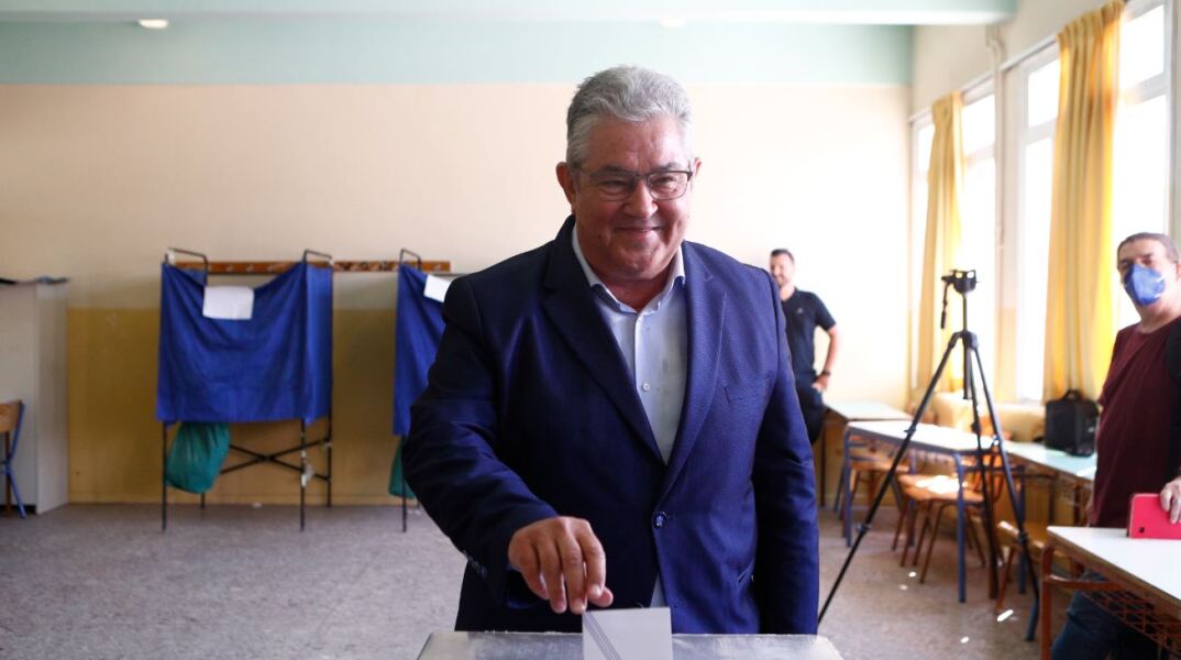 Ευρωεκλογές 2024: Ψήφισε στη Νέα Ιωνία ο Δημήτρης Κουτσούμπας