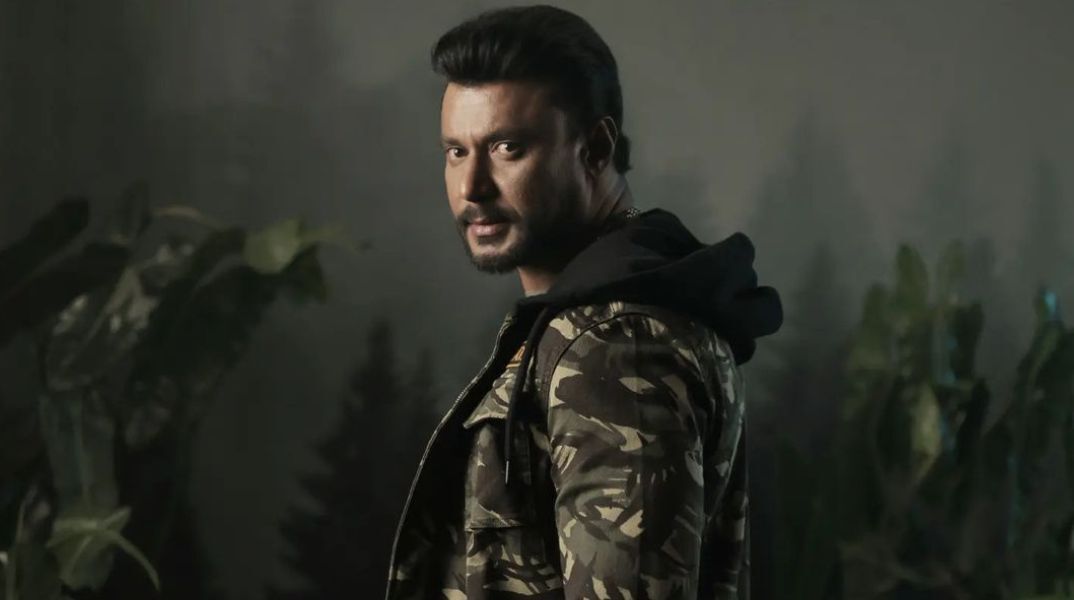 Ινδία: Δημοφιλής ηθοποιός συνελήφθη ως ύποπτος για φόνο και οι θαυμαστές του κατέκλυσαν το αστυνομικό τμήμα απαιτώντας να αφεθεί ελεύθερος.