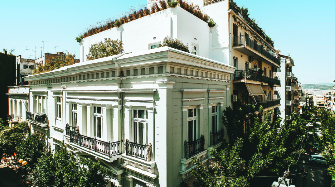 ATHENS FLAIR: Ένα μαγικό roof garden στη σκιά του Λυκαβηττού