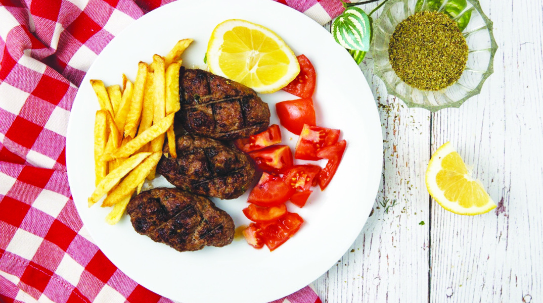 ΚΙΣΣΟΣ: Γεύσεις Ελλάδας στη δροσερή αυλή στο Χαλάνδρι