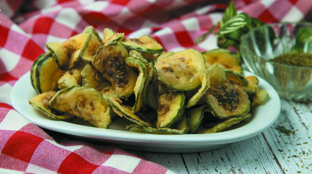 ΚΙΣΣΟΣ: Γεύσεις Ελλάδας στη δροσερή αυλή στο Χαλάνδρι