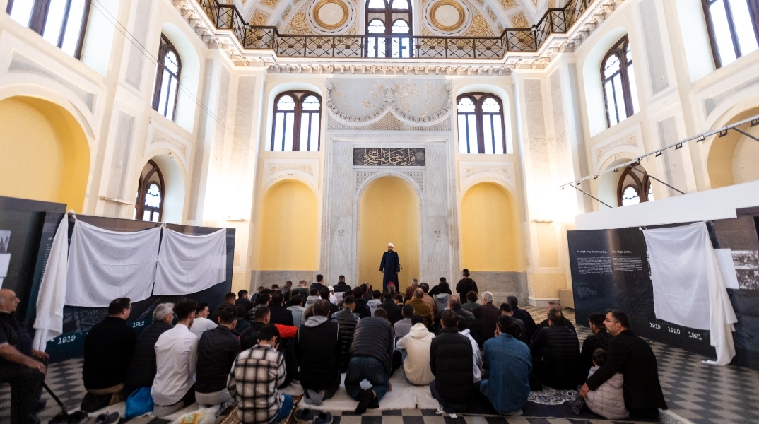 Γενί Τζαμί: Στους μουσουλμάνους για την εορτή της Θυσίας του Αβραάμ