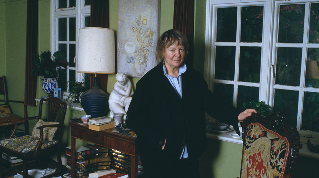 Άιρις Μέρντοχ: Μέσα στο δίχτυ. Ή, αλλιώς, το παλιό καλό εγγλέζικο χιούμορ