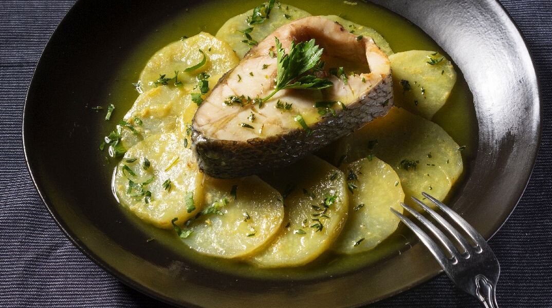 Συνταγή για κρανιό αχνιστό με πατάτες