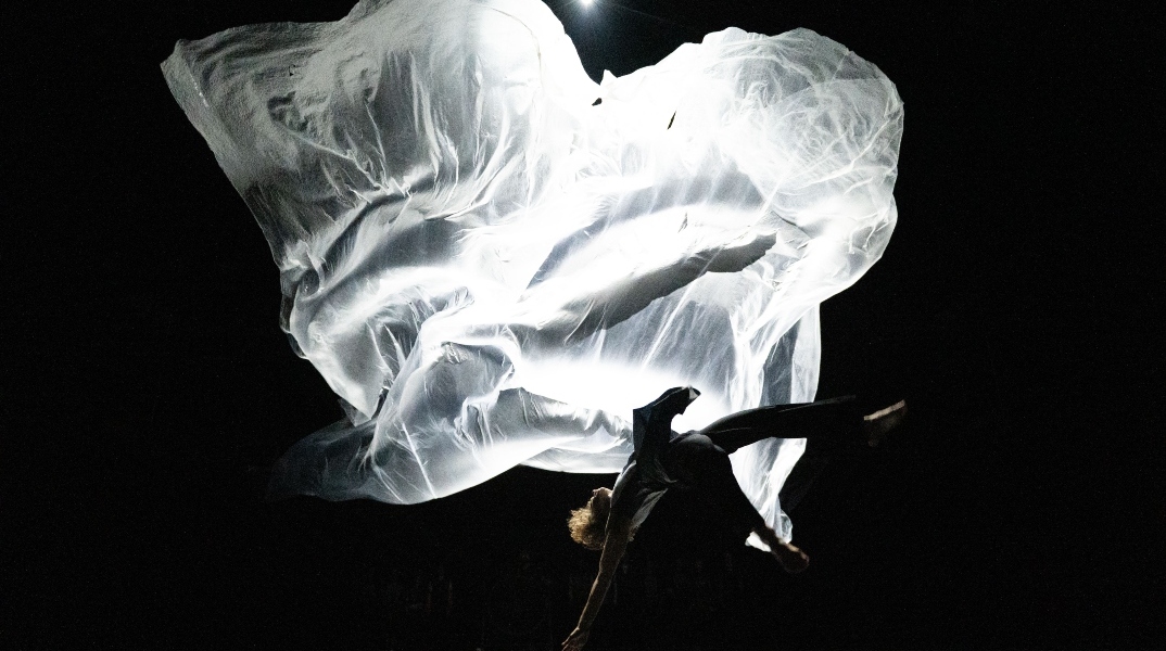 Rosas/Anne Teresa de Keersmaeker, «EXIT ABOVE – after the tempest»