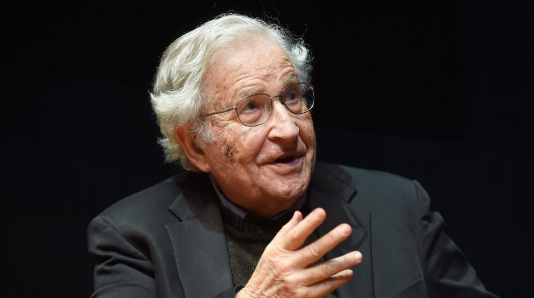 Νόαμ Τσόμσκι: Πήρε εξιτήριο από το νοσοκομείο