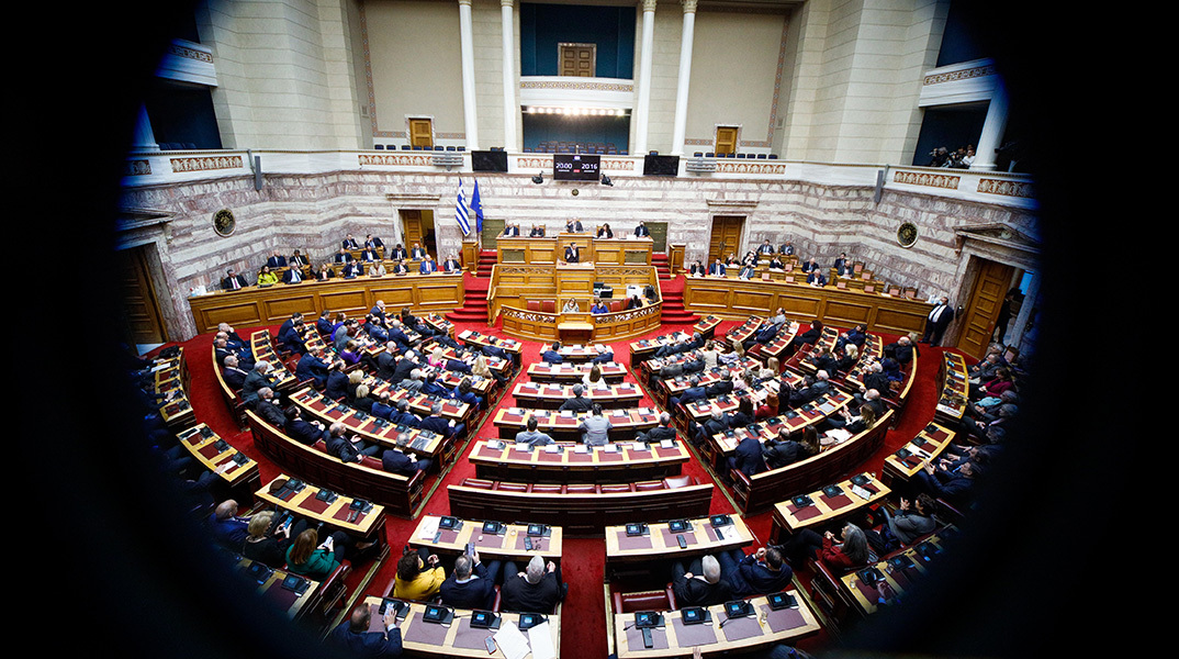 Περιμένοντας το rebranding