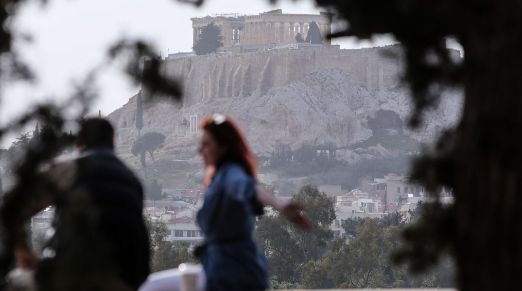 Έρευνα aboutpeople για τα έμφυλα ζητήματα: Οι αντιλήψεις των Ελλήνων σε ζητήματα φεμινισμού, φύλου και κρίσιμα κοινωνικά φαινόμενα, όπως οι γυναικοκτονίες.