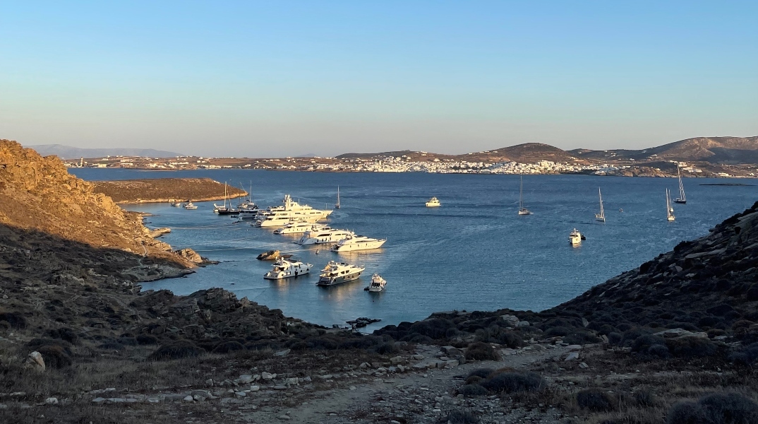 Η Πάρος στους τρεις καλύτερους καλοκαιρινούς προορισμούς του Forbes