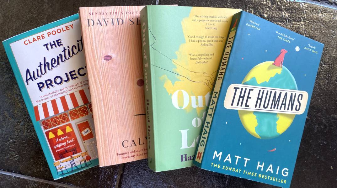 Τι να διαβάσεις αυτό το καλοκαίρι αν θες κάτι διαφορετικό