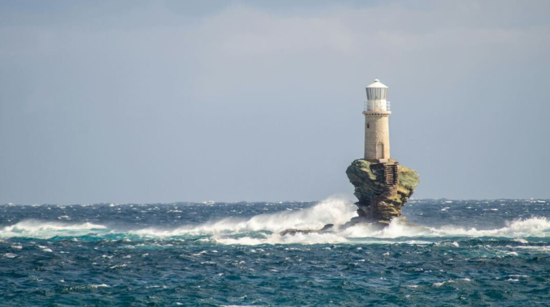 Άνδρος: Στα 6 νησιά των Times για διακοπές πριν και μετά το καλοκαίρι