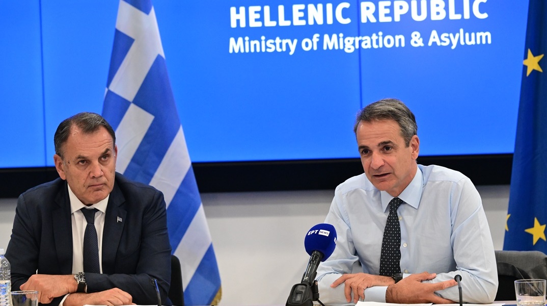 mitsotakis_episkepsi_ypourgeio_metanasteusis