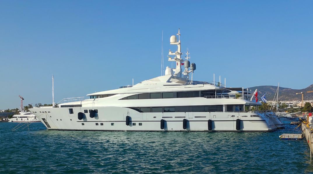 Ύδρα: Ποιοι ήταν οι Καζάκοι επιβάτες της «Περσεφόνης» - Έρευνα του inside story και του OCCRP για τη θαλαμηγό και τη φωτιά που προκλήθηκε από πυροτεχνήματα. 