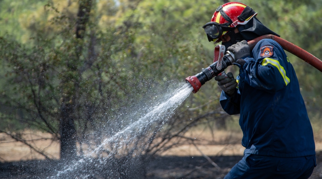 Φωτιά τώρα στη Δροσοπηγή Αφιδνών