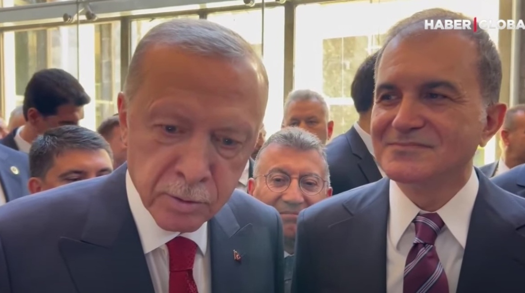 Ερντογάν: Άφωνος με μανικιούρ δημοσιογράφου