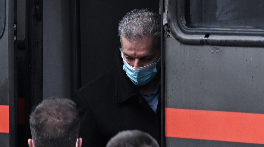 Δίκη Folli Follie: Στη φυλακή η οικογένεια Κουτσολιούτσου