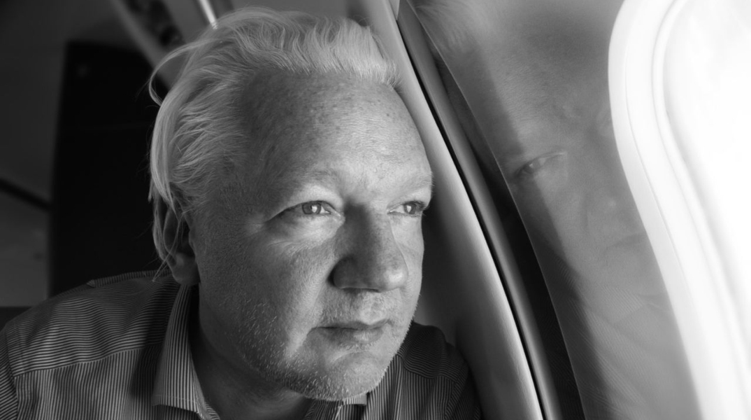 Τζούλιαν Ασάνζ: Η πρώτη νύχτα ελευθερίας του μετά από 14 χρόνια