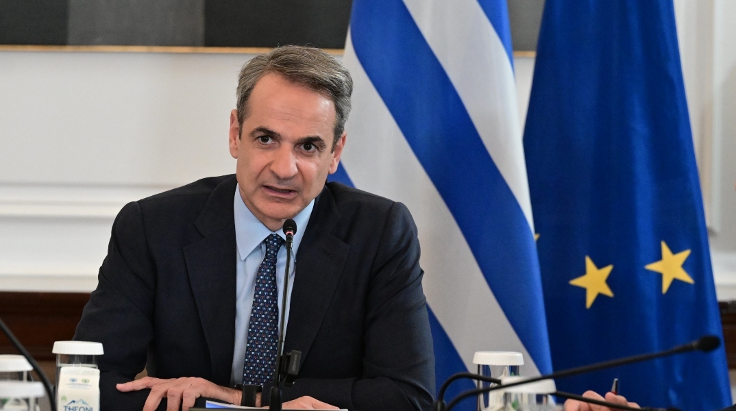 Να φύγει η κυβέρνηση της «υποτέλειας»;