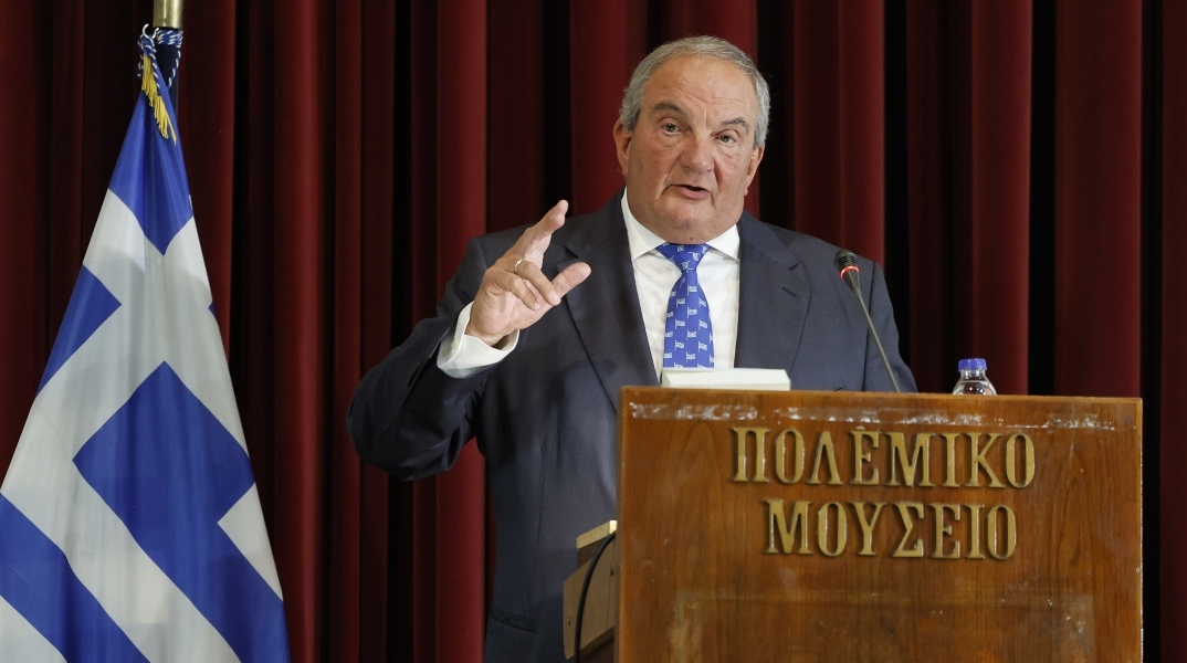 Καραμανλής για τα εθνικά θέματα: Είναι ώρα επείγοντος συναγερμού