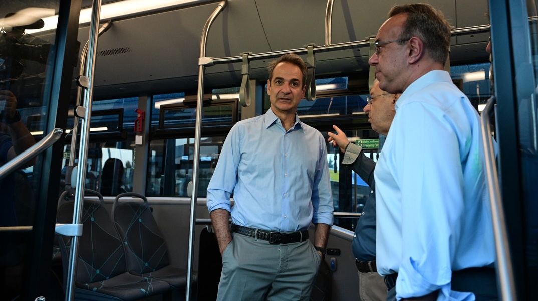 Κυριάκος Μητσοτάκης: Επίσκεψη στο αμαξοστάσιο του ΟΣΥ στου Ρέντη