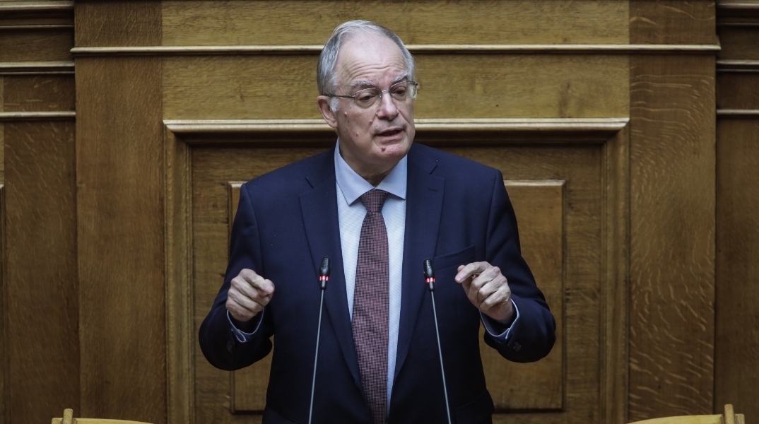 Τασούλας: Τα πειθαρχικά μέτρα που επέβαλε σε Αυγενάκη και Φωτίου